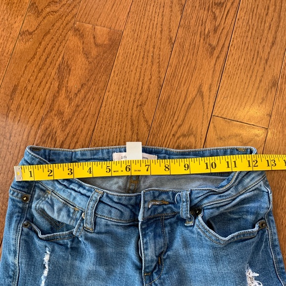 Life In Progress Ladies Distressed Jeans - Picture 2 of 4